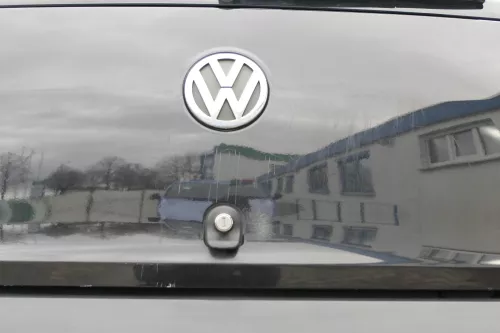 VW Fox 5Z Heckklappe Kofferraumklappe Klappe hinten + Scheibe schwarz LC9Z (166411)