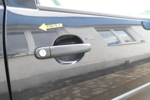 VW Golf 4 Tür vorne rechts Beifahrertür 2/3-Türer schwarz LC9Z ohnAnbauteile (166432)