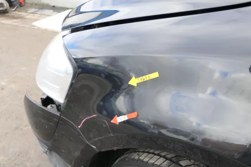 VW Fox Kotflügel vorne links schwarz L041 - DELLE (166448)