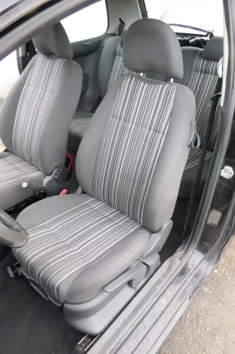 VW Fox Sitz Fahrersitz vorne links OHNEAirbag höhenverstellbar  v