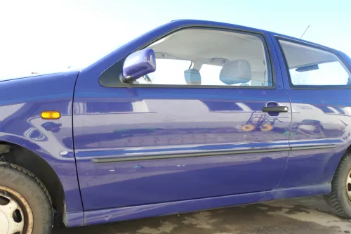 VW Polo 6N 6N2 Tür vorne links Fahrertür 2/3-Türer blau LD5D