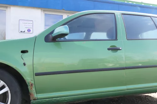 VW Golf 4 Bora Tür vorne links Fahrertür 4/5-Türer & Kombi grün LA6P -ohneAnba