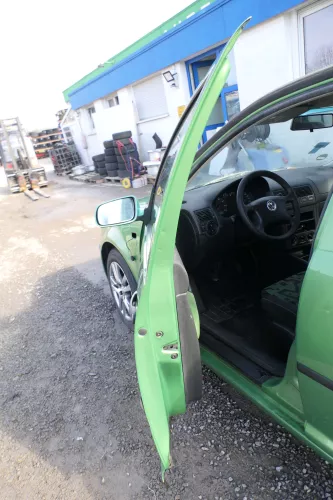 VW Golf 4 Bora Tür vorne links Fahrertür 4/5-Türer & Kombi grün LA6P -ohneAnba (166546)