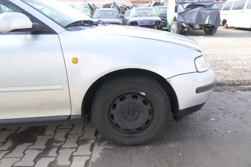 Audi A3 8L Kotflügel vorne rechts silber LY7M grau