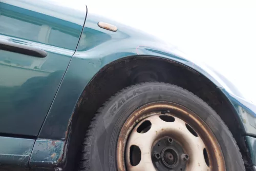 VW Polo 6N 6N1 Kotflügel vorne rechts grün LC6P - Mängel - Delle - Rost !!! (166611)