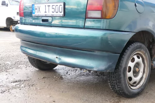 Polo 6N Stoßstange hinten NUR Oberteil der 2-geteilte Heckstoßstange grün LC6P (166616)