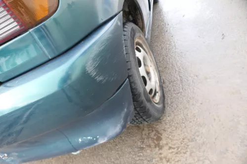 Polo 6N Stoßstange hinten NUR Oberteil der 2-geteilte Heckstoßstange grün LC6P (166616)