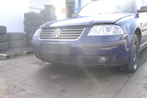 VW Passat 3BG Stoßstange vorne Frontstoßstange Stoßfänger blau LA5E (166640)