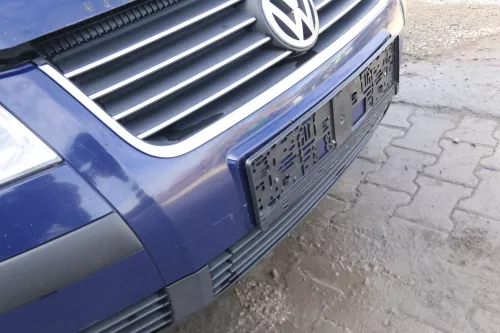 VW Passat 3BG Stoßstange vorne Frontstoßstange Stoßfänger blau LA5E (166640)