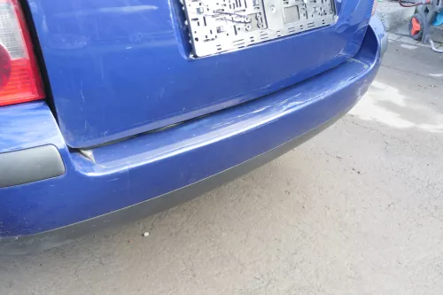 VW Passat 3BG Kombi Variant Stoßstange hinten Heckstoßstange blau LA5E (166647)