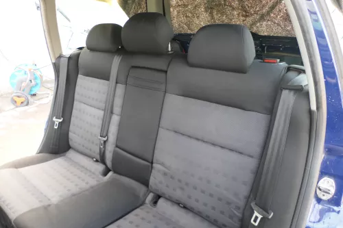 VW Passat 3B 3BG Kombi Variant Sitz Rückbank Rücksitzbank 3 Punkt Gurt Sport (166655)