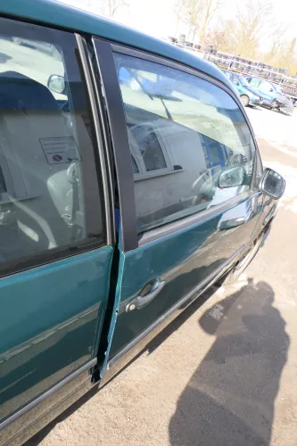 VW Lupo Seat Arosa Tür vorne rechts Beifahrertür grün LA6N (mechanischerFenst (166670)