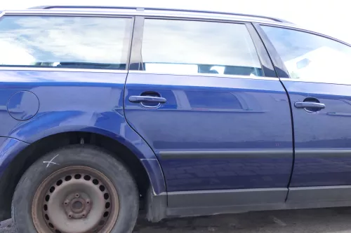 VW Passat 3B 3BG 3B6 Kombi Avant Tür hinten rechts mit Scheibe blau LD5Q