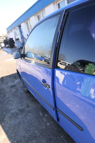VW Lupo Seat Arosa Tür vorne links Fahrertür blau LR5A (mechanischer FH) (166884)