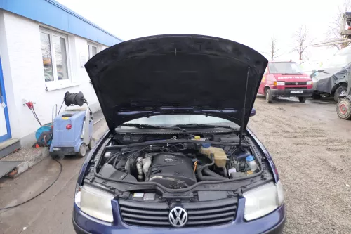 VW Passat 3B Motorhaube Klappe vorne vorn Haube blau LB5N (166917)