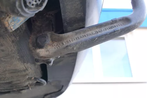 VW Passat 3B 3BG Anhängerkupplung Anhängekupplung abnhembar abnehmbare original (166926)