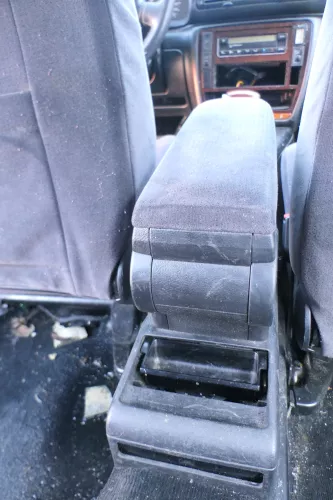 VW Passat 3B Mittelarmlehne Armlehne Lehne Mitte Original schwarz dunkel Velour
