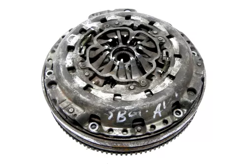 VW Passat 3B A4 B5 Schwungrad Zweimassenschwungrad AVF 1,9 TDI 96kw 136PS (167133)