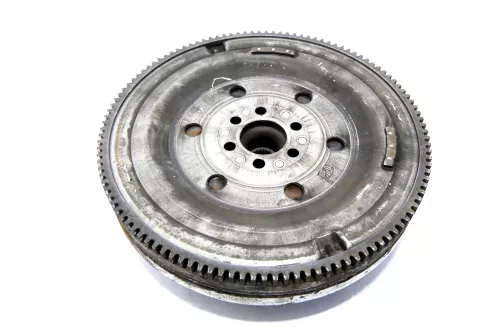 VW Passat 3B A4 B5 Schwungrad Zweimassenschwungrad AVF 1,9 TDI 96kw 136PS (167133)