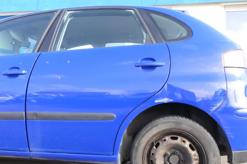 Seat Ibiza 6L Tür 4/5-Türer hinten links blau LS5G - ohne Anbauteile