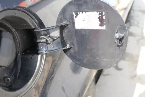 VW Golf 4 Limousine Tankdeckel Deckel Tank Tankverschluß blau LC5M (167231)