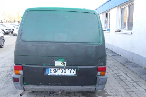 VW T4 Transporter Heckklappe Klappe hinten Kofferraumklappe grün schwarz Kasten