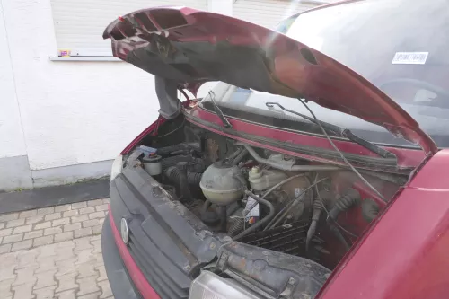 VW T4 Einspritzpumpe Halter Konsole 1.9 Diesel 1X 44kw 60PS Diesel 068130147Q