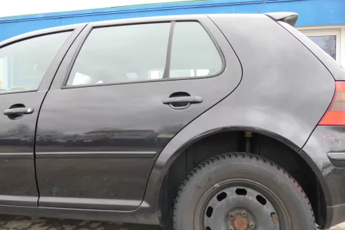 VW Golf 4 Limousine Tür hinten links schwarz LC9Z blackmagic (KEINkombi) p