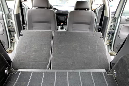 VW Passat 3B 3BG Kombi Variant Sitz Rückbank Rücksitzbank 3 Punkt Gurt SHZ (167609)