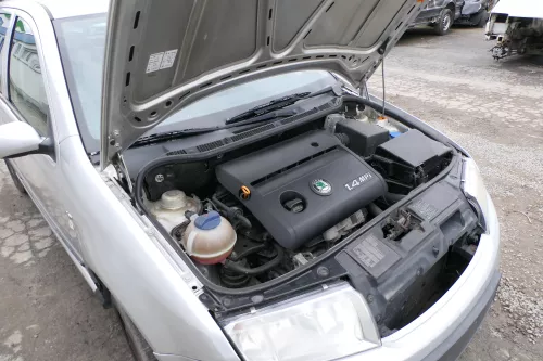 Skoda Fabia 6Y Krümmer Ansaugkrümmer Ansaugbrück Saugstutzen ARV AQV AUE AZF