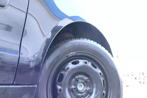 VW Polo 9N Kotflügel vorne rechts schwarz L041 bis ca.Bj.2004 (167759)