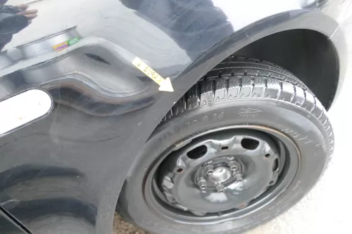 VW Polo 9N Kotflügel vorne rechts schwarz L041 bis ca.Bj.2004 (167759)