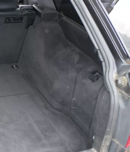 Audi A6 4B Abdeckung Verkleidung Kofferraum hinten rechts Seite onyx