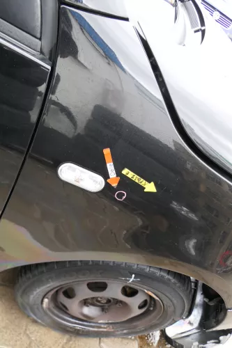 VW Lupo Kotflügel vorne rechts schwarz L041 (167838)