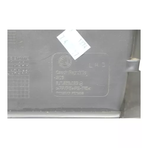 Skoda Fabia 5J Mittelkonsole Verkleidung Abdeckung um Radio (167899)