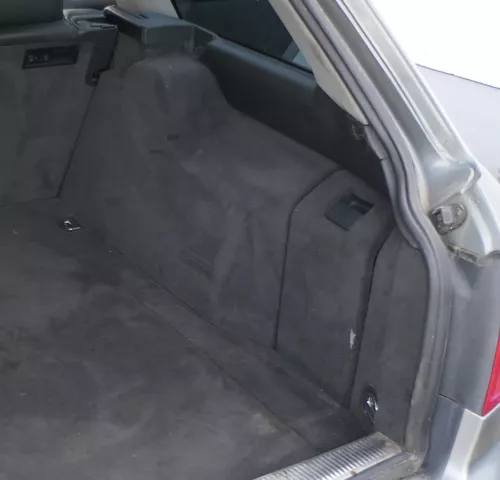 Audi A6 4B Avant Abdeckung Verkleidung Kofferraum hinten rechts Seite schwarz