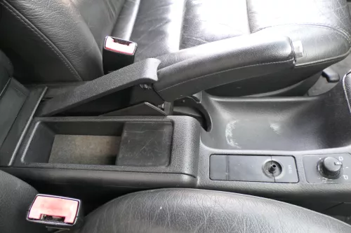 Audi A6 4B Handbremse Feststellbremse schwarz Leder Verkleidung Abdeckung (167928)