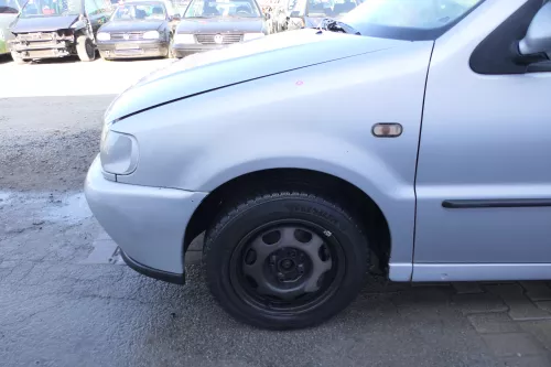 VW Polo 6N 6N1 Kotflügel vorne links silber LB7Z satinsilber