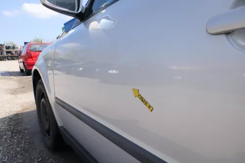 VW Passat 3B 3BG 3B6 Kombi + Limo Tür vorne links Fahrertür grau silber LB7Z ohn (168382)