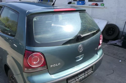 VW Polo 9N3 9N Heckklappe Kofferraumklappe Klappe grün LA6L ohne Anbauteile (168495)