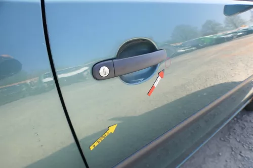 Polo 9N 9N3 Tür vorne rechts Beifahrertür 2/3-Türer grün LA6L ohneAnbauteile (168499)