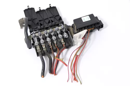 VW Fox 5Z Kasten Abdeckung Batterie Sicherungsträger Sicherung Sicherungskasten (168532)