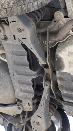 VW Passat 3C Feder hinten Federn 2x 3C0511115AH 1x weiß 1x lila 3x orange