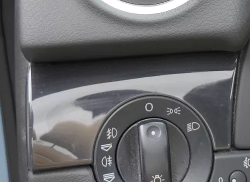 A4 8H Cabrio vorne Dekor Leisten Abdeckung um Lichtschalter soul schwarz (168667)