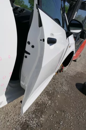 Ibiza 6J Tür vorne rechts Beifahrertür weiß LB9A 4/5-Türer - ohne Anbauteile (168953)