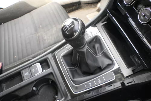 VW Golf 7 Schaltknauf Schaltsack Schaltung Schaltknüppel original 6-Gang Leder