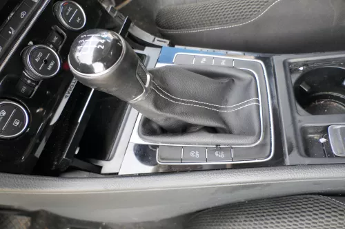 VW Golf 7 Schaltknauf Schaltsack Schaltung Schaltknüppel original 6-Gang Leder (169180)