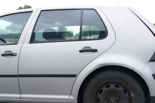 VW Golf 4 Limousine Tür hinten links silber grau LB7Z (KEINkombi)