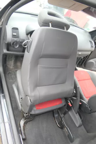 Seat Arosa VW Lupo Sitz vorn links Fahrersitz Höhenverstellung höhenverste rot (169460)