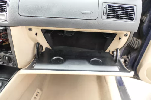 VW Golf 4 Bora Deckel Klappe für Handschuhfach Handschuhfachdeckel beige (169487)